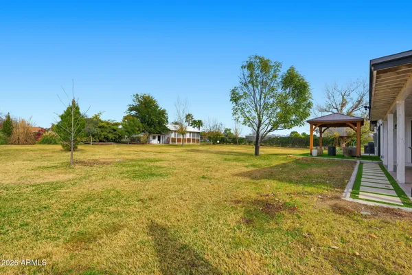 $1,695,000 | 2858 East Redfield Road, Gilbert, AZ 85234