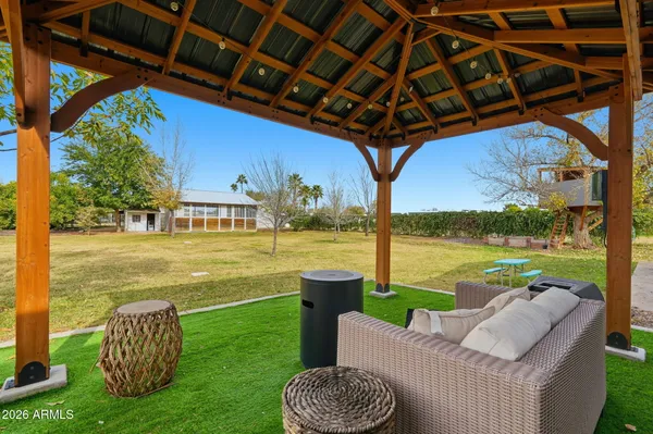 $1,695,000 | 2858 East Redfield Road, Gilbert, AZ 85234