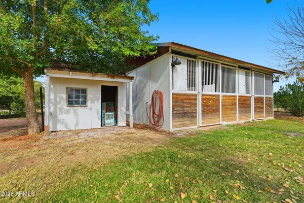 $1,695,000 | 2858 East Redfield Road, Gilbert, AZ 85234