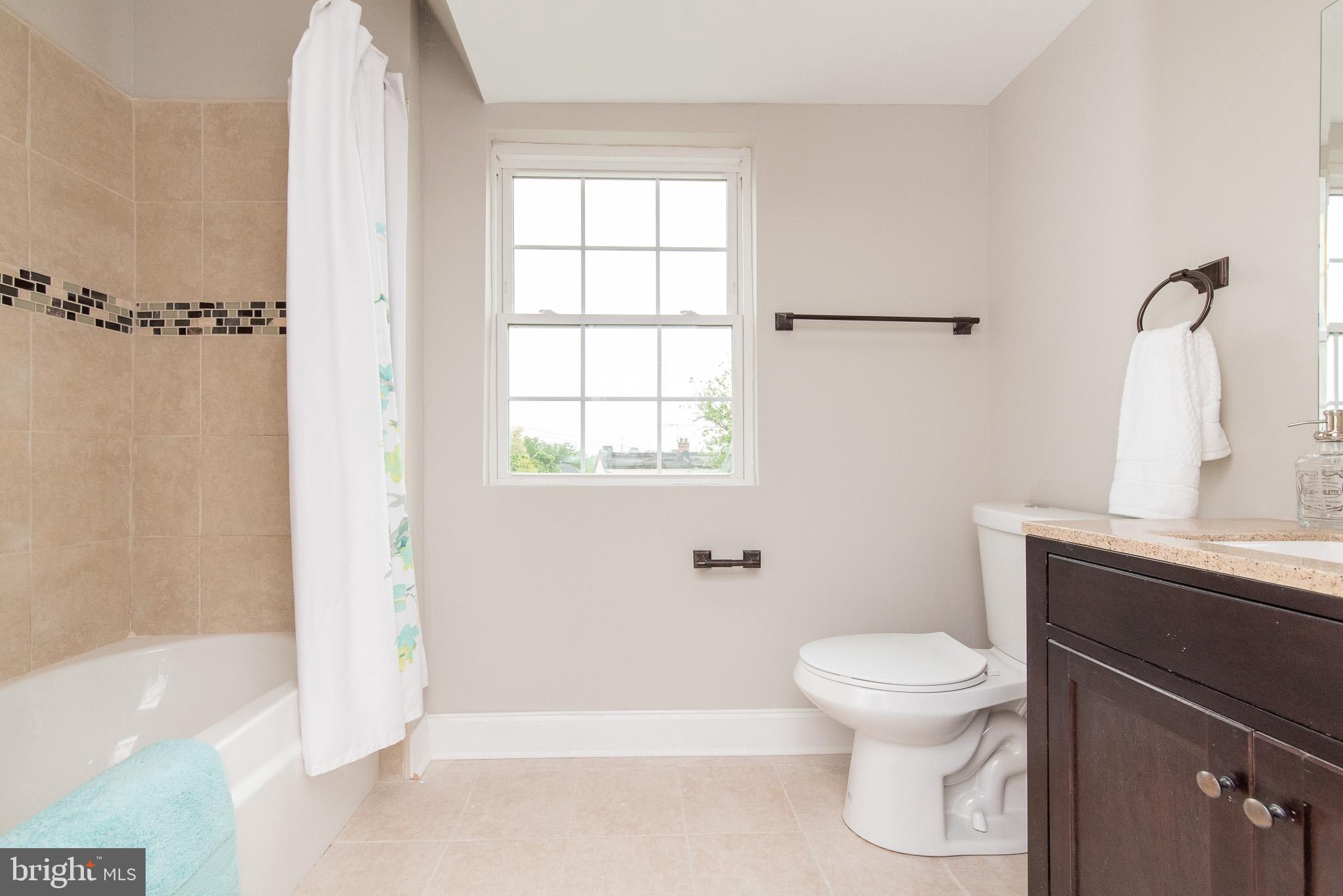 3505 Hilton Road Baltimore, MD 21215 - Photo 30 of 51 Bath Upper 1