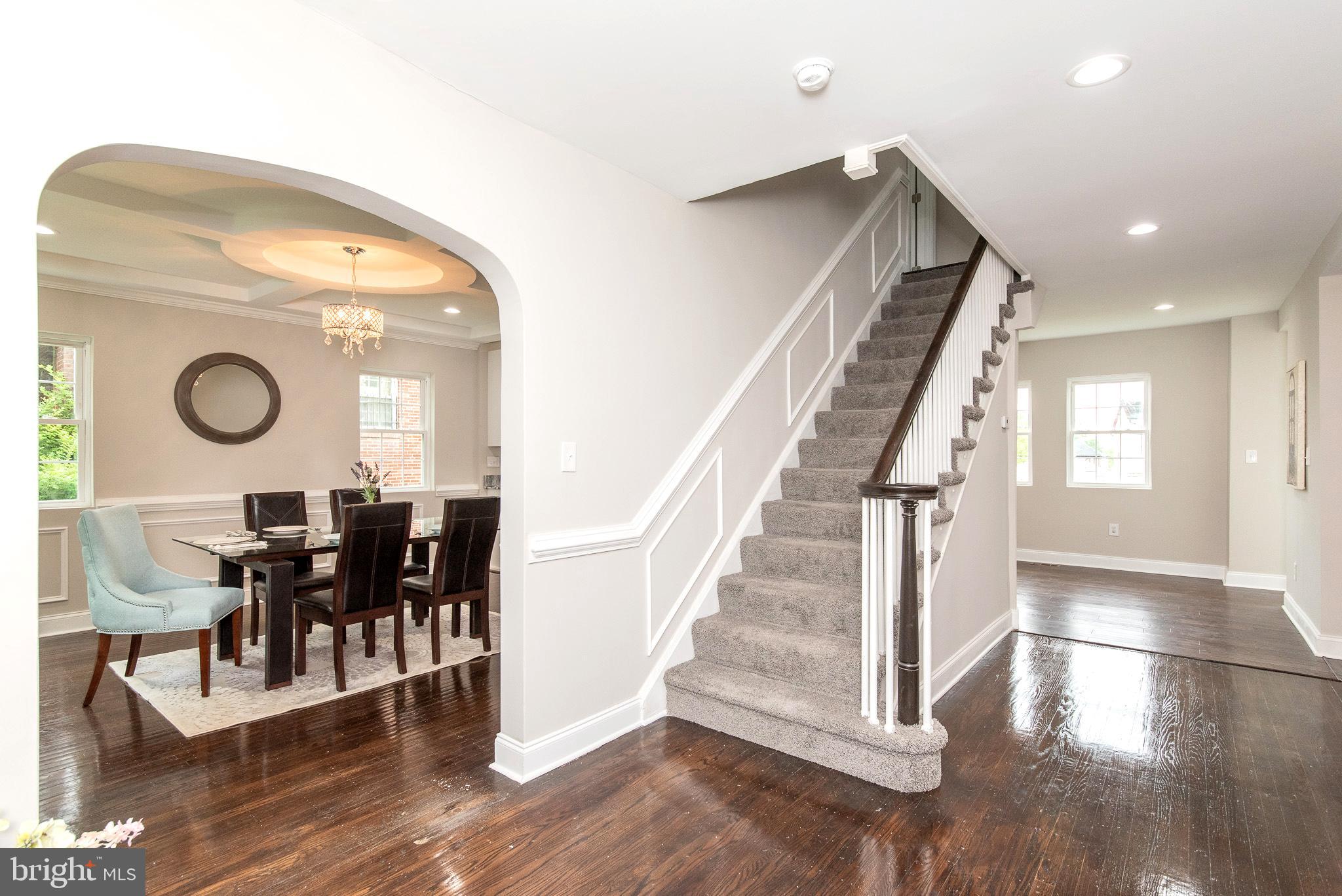 3505 Hilton Road Baltimore, MD 21215 - Photo 5 of 51 Foyer