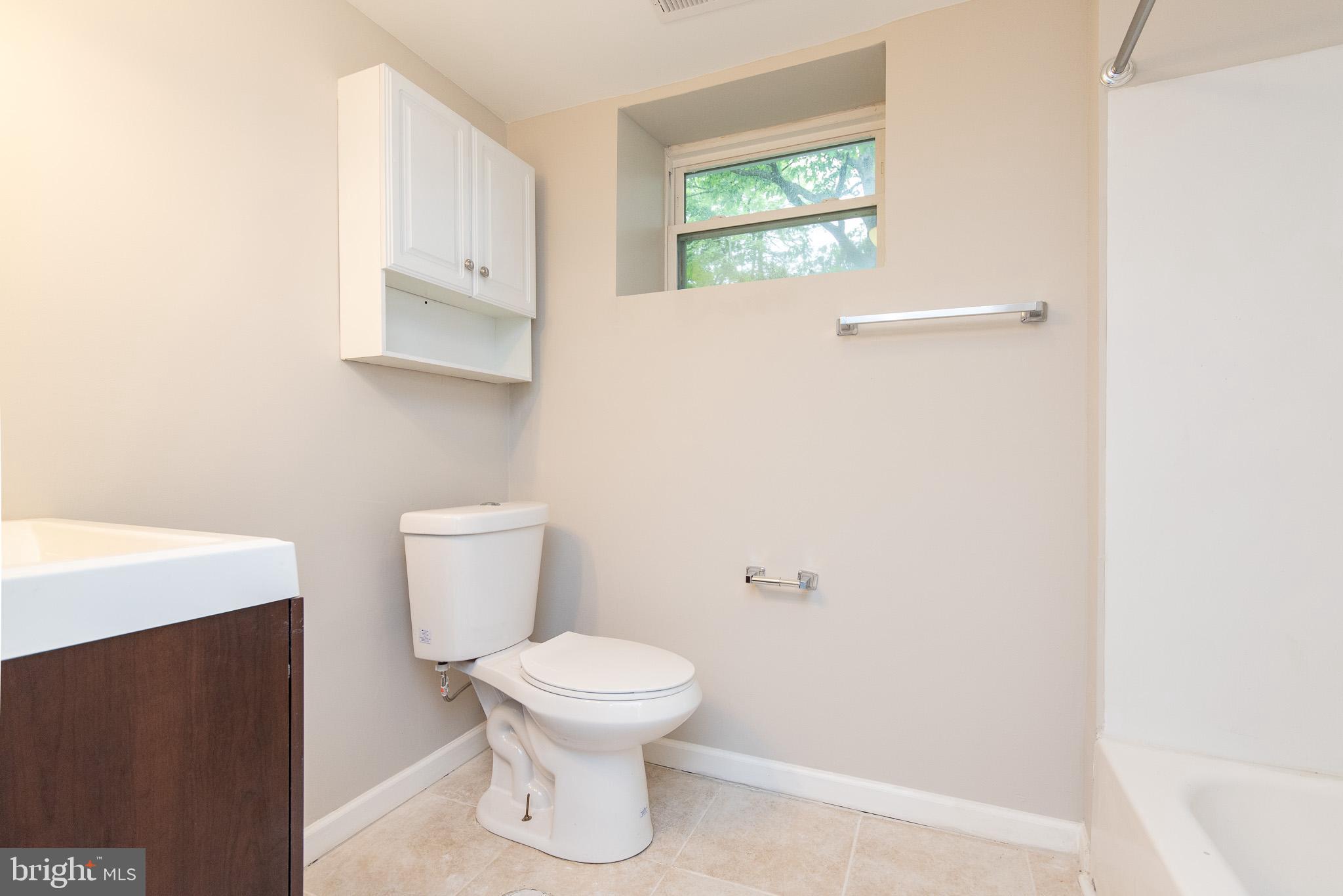 3505 Hilton Road Baltimore, MD 21215 - Photo 42 of 51 Bath Master 3 Lower