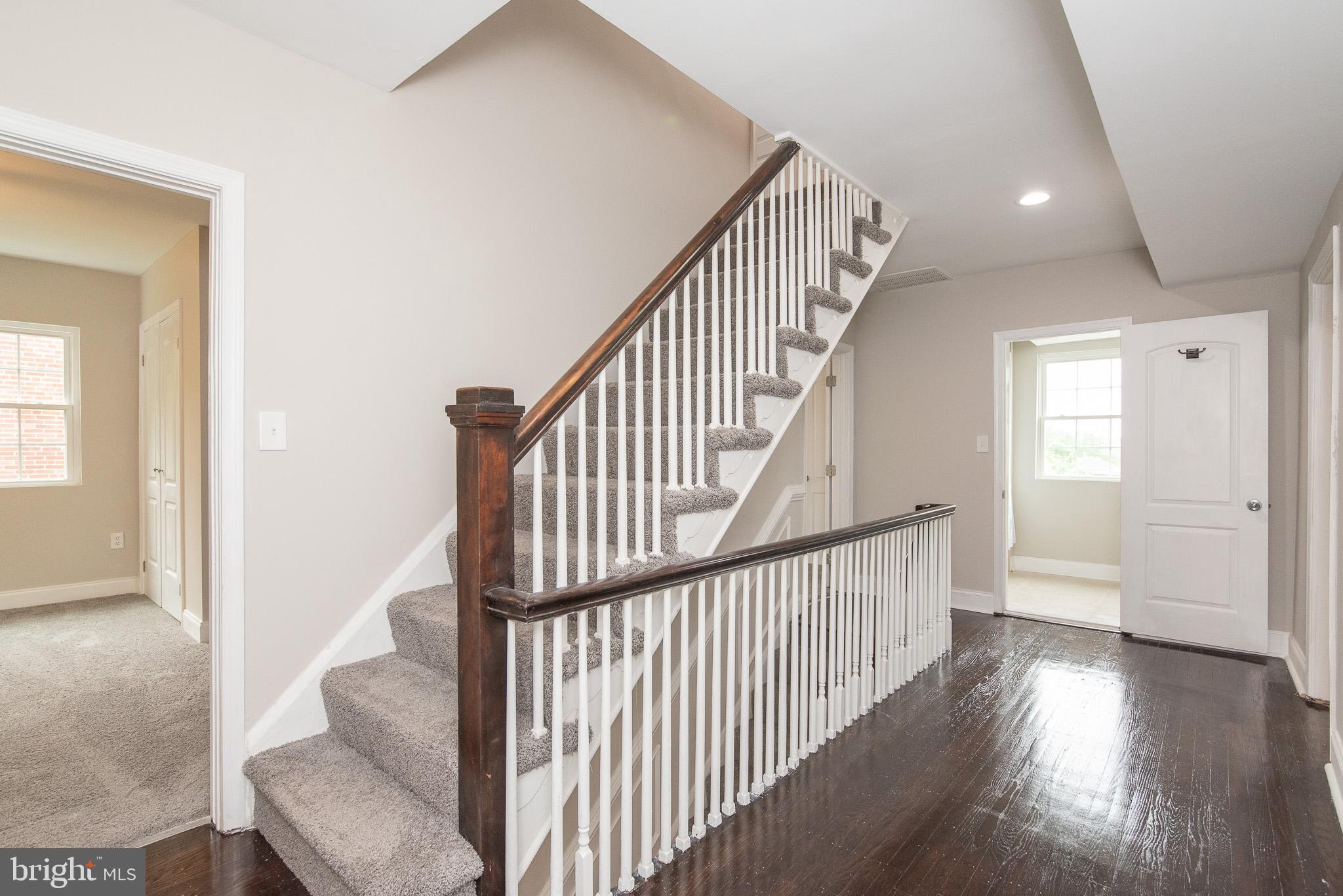 3505 Hilton Road Baltimore, MD 21215 - Photo 6 of 51 Interior
