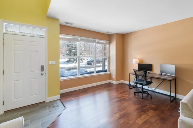 $2,200 | 11828 Broadway, Crown Point, IN 46307