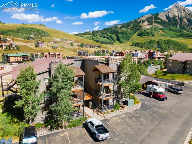 651 Gothic Road, Unit 301 Crested Butte, CO 81225 - Photo 4 of 24 Gallery Image 4
