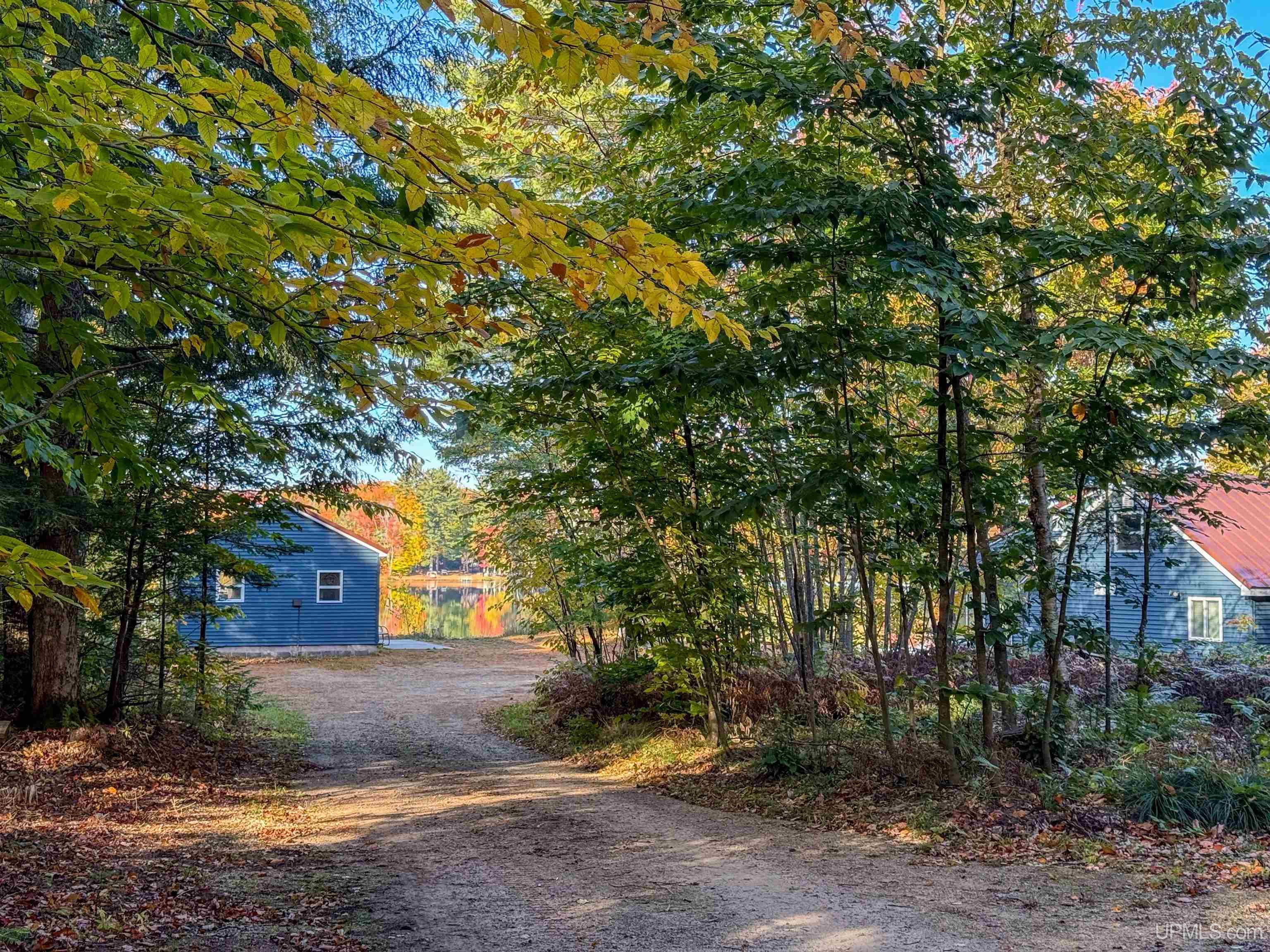3865 Peninsula Point Road Munising, MI 49862 - Photo 7 of 88