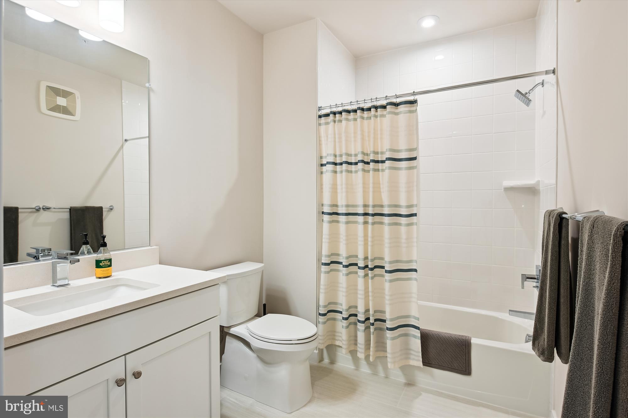 1675 Bandit Loop, Unit 202B Reston, VA 20190 - Photo 22 of 35