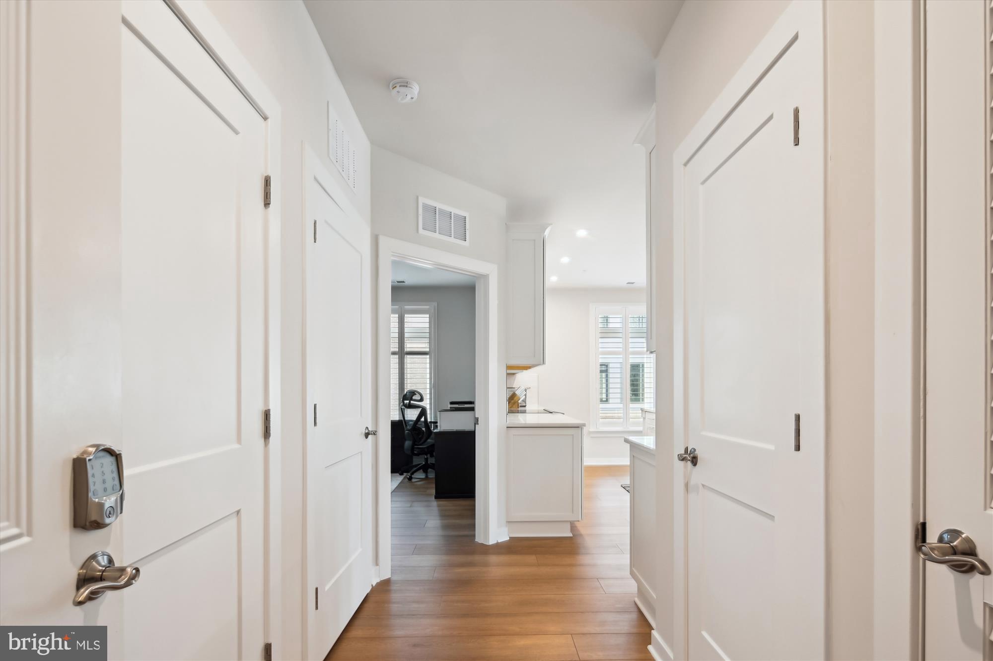 1675 Bandit Loop, Unit 202B Reston, VA 20190 - Photo 4 of 35