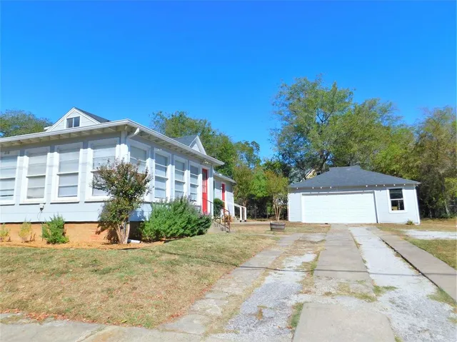$1,050 | 216 Maple Street, Unit 2, Denton, TX 76201