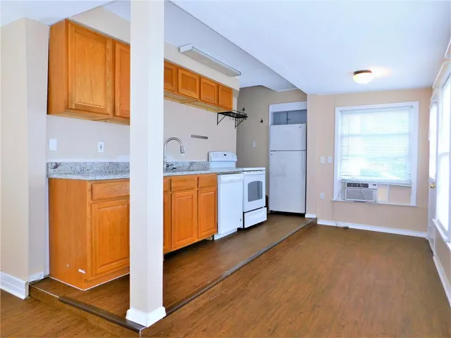 $1,050 | 216 Maple Street, Unit 2, Denton, TX 76201