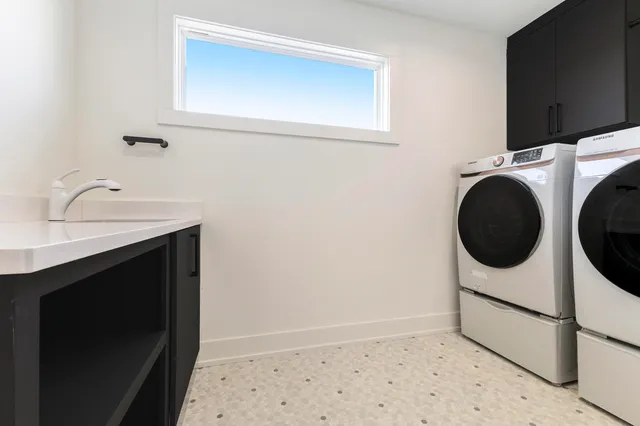 $849,900 | 12652 Ridgedale Drive, Allendale, MI 49401