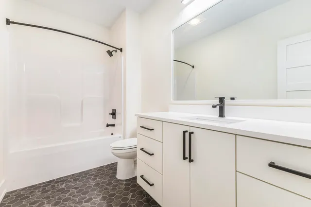 $849,900 | 12652 Ridgedale Drive, Allendale, MI 49401