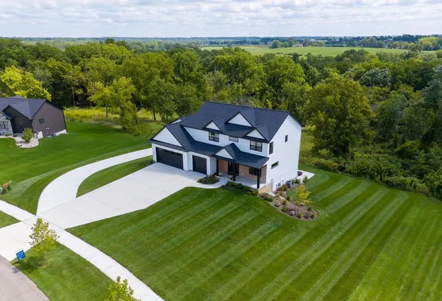 $849,900 | 12652 Ridgedale Drive, Allendale, MI 49401