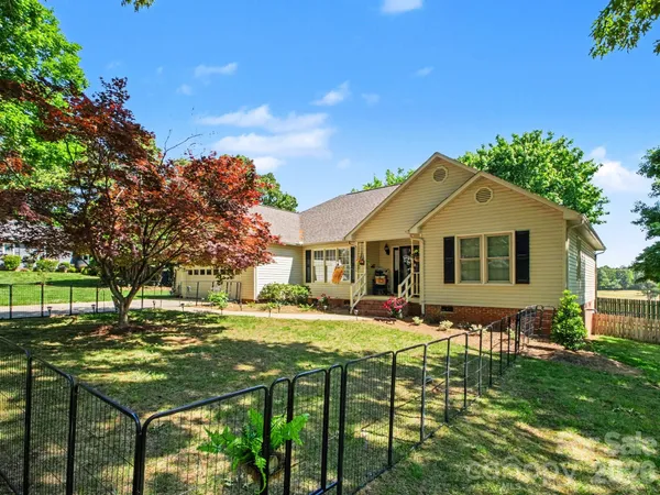 $389,900 | 1706 Whitney Lane, Salisbury, NC 28146