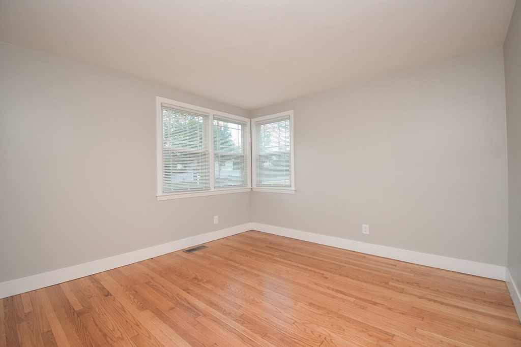 12 Normandy Road South Hadley, MA 01075 - Photo 15 of 30 Gallery Image 15