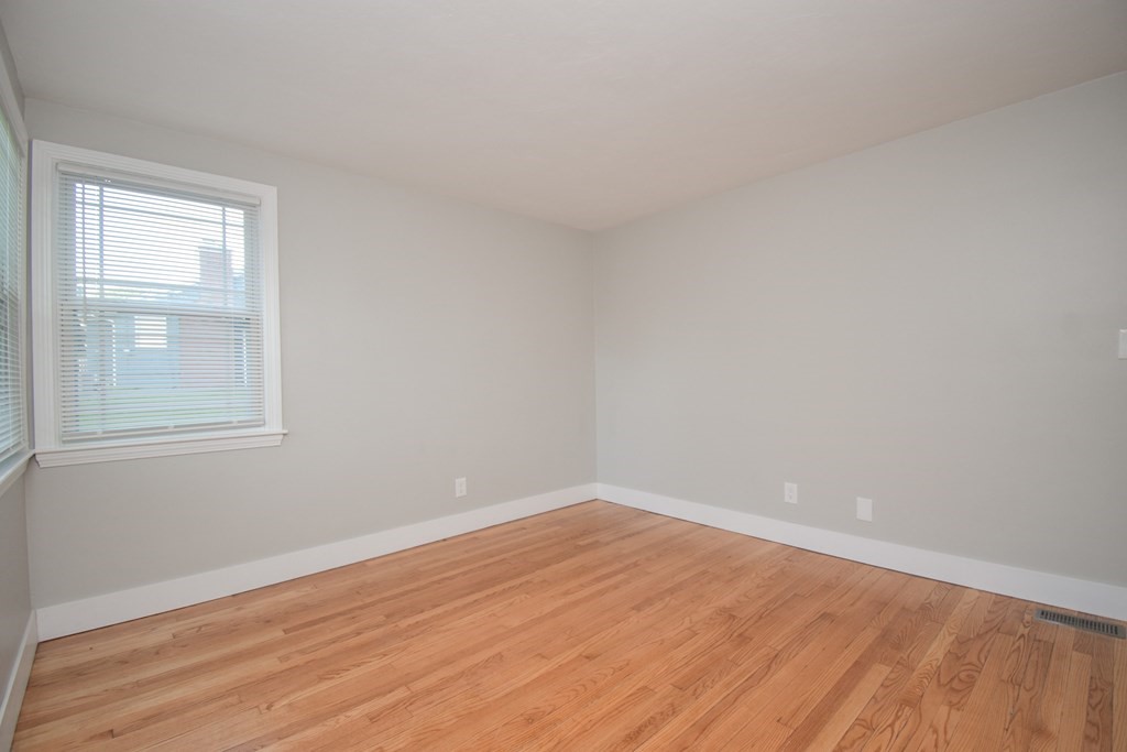 12 Normandy Road South Hadley, MA 01075 - Photo 17 of 30 Gallery Image 17