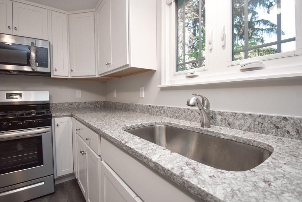 12 Normandy Road South Hadley, MA 01075 - Photo 10 of 30 Gallery Image 10