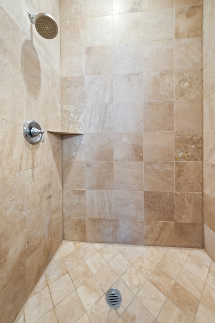 2248 West Foster Avenue, Unit 4 Chicago, IL 60625 - Photo 13 of 23