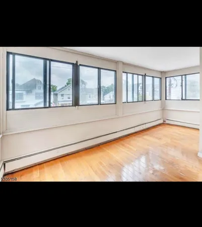 $2,650 | 54 Pamrapo Avenue, Unit 2, Jersey City, NJ 07305