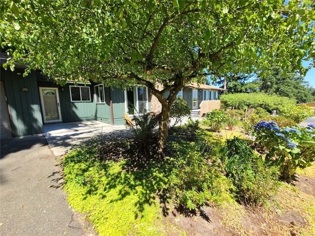 $2,800 | 715 Ell Road, Camano Island, WA 98282