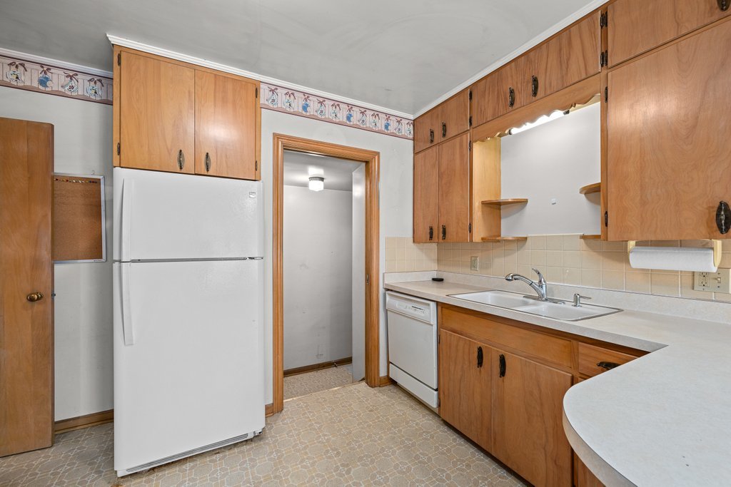 1814 36th Street Moline, IL 61265 - Photo 11 of 28