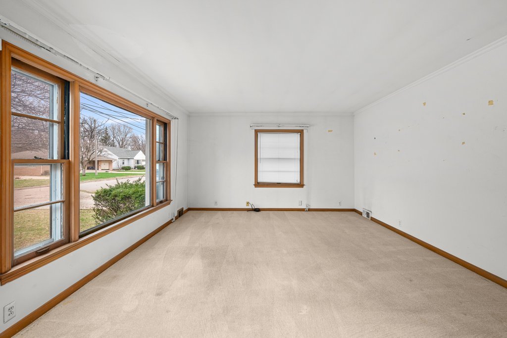 1814 36th Street Moline, IL 61265 - Photo 3 of 28