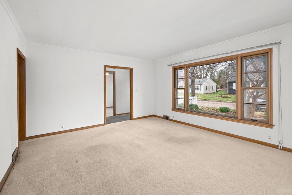 1814 36th Street Moline, IL 61265 - Photo 4 of 28