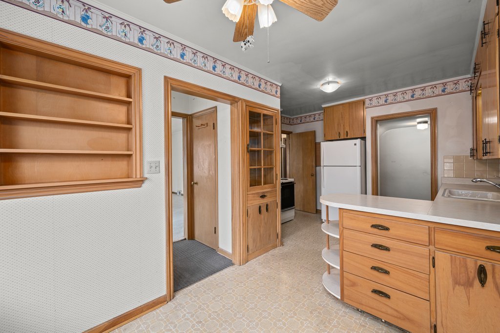 1814 36th Street Moline, IL 61265 - Photo 7 of 28