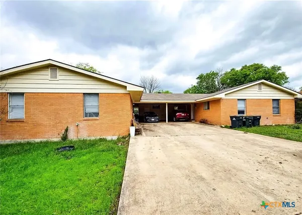 $1,400 | 1002 Hillyer Street, Unit 1002, San Marcos, TX 78666