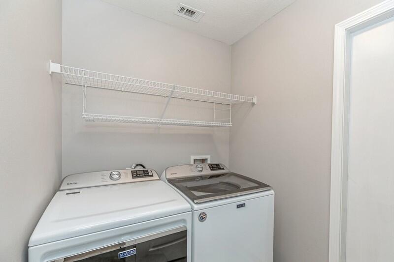4640 Hermosa Road Crestview, FL 32539 - Photo 15 of 37 a utility room with dryer and washer