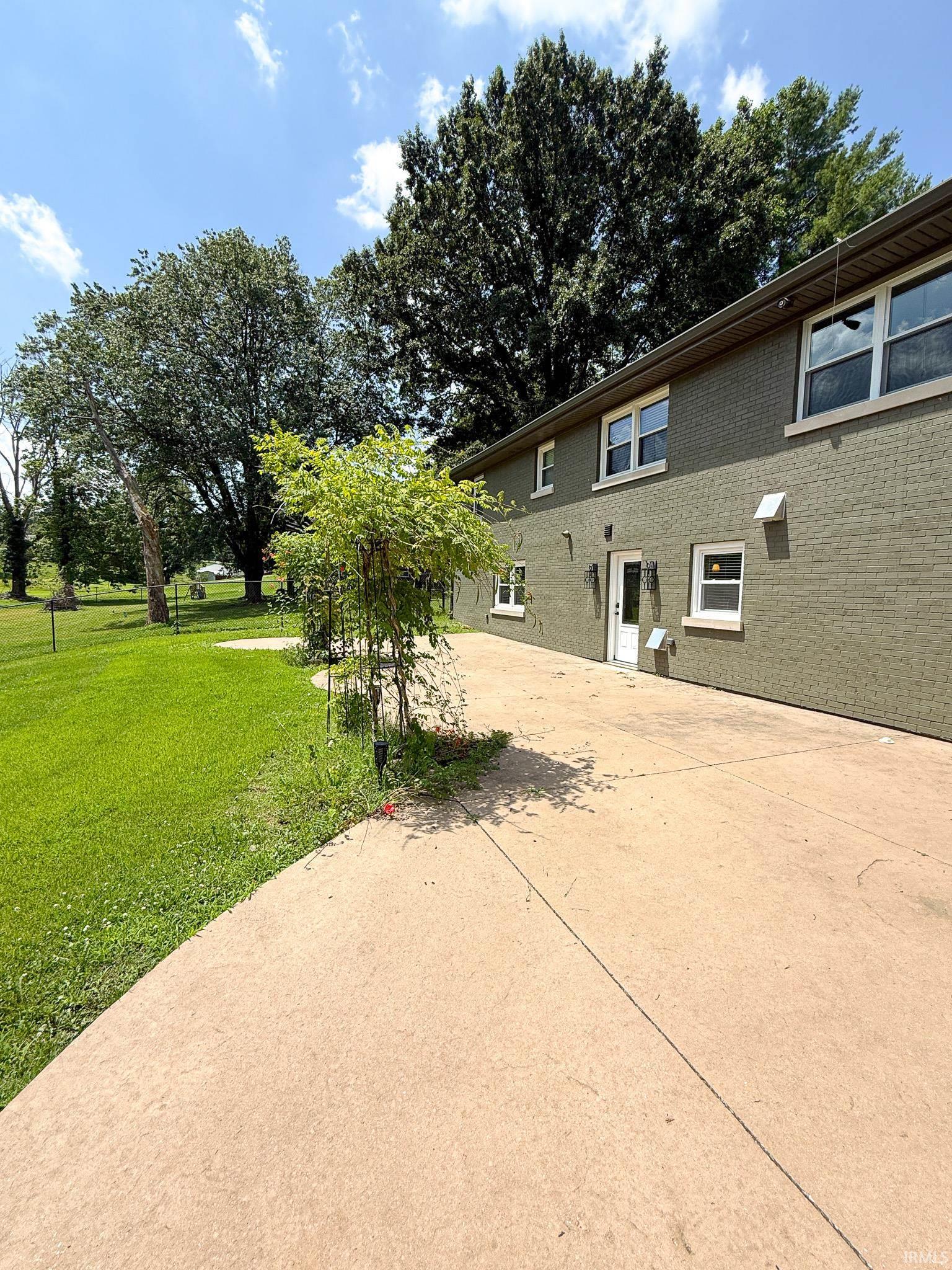 15703 Old State Road Evansville, IN 47725 - Photo 46 of 49