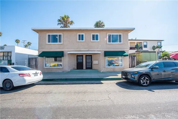 $1,800,000 | 110 South Freeman Street, Oceanside, CA 92054