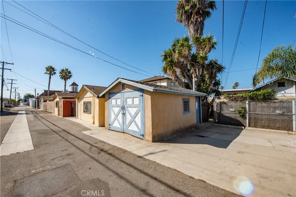 $1,800,000 | 110 South Freeman Street, Oceanside, CA 92054