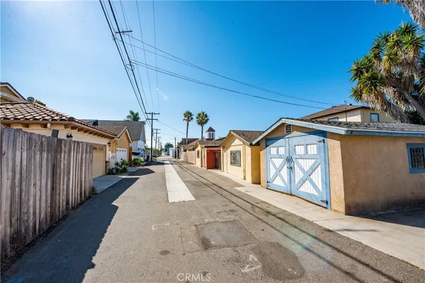 $1,800,000 | 110 South Freeman Street, Oceanside, CA 92054