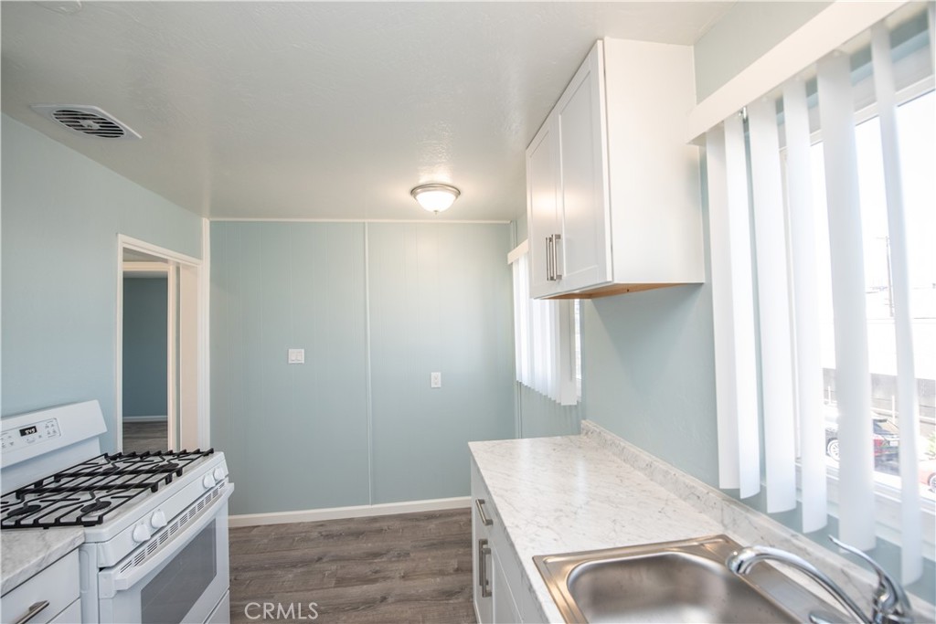 110 South Freeman Street Oceanside, CA 92054 - Photo 21 of 38