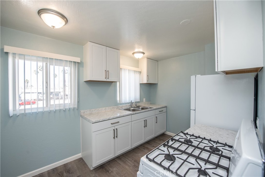 110 South Freeman Street Oceanside, CA 92054 - Photo 22 of 38