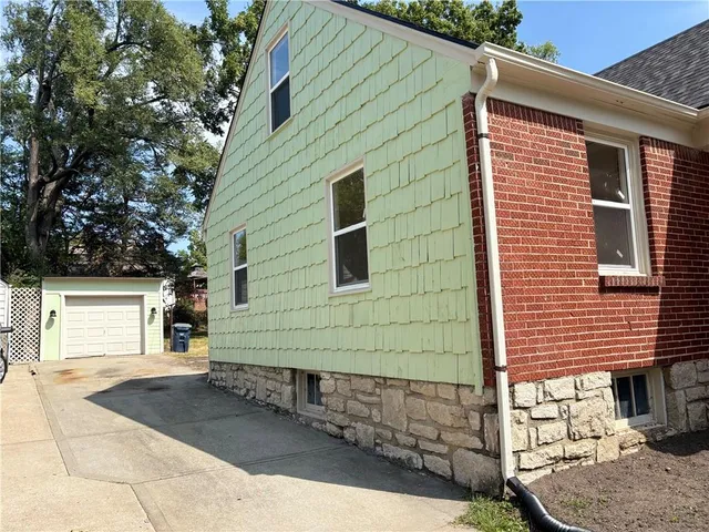 $298,999 | 1150 East 75th Terrace, Kansas City, MO 64131