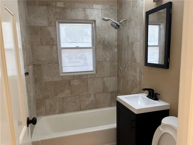 $298,999 | 1150 East 75th Terrace, Kansas City, MO 64131