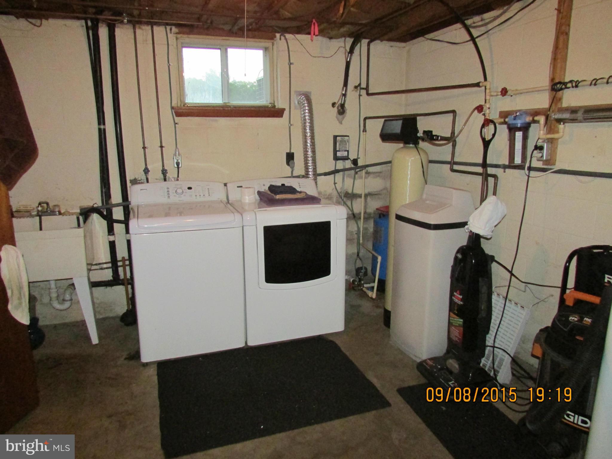 3303 West Watersville Road Mount Airy, MD 21771 - Photo 20 of 20 Laundry Room