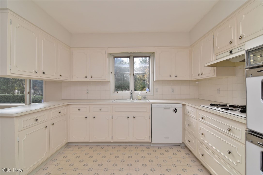 24806 Duffield Road Beachwood, OH 44122 - Photo 12 of 35 Gallery Image 12