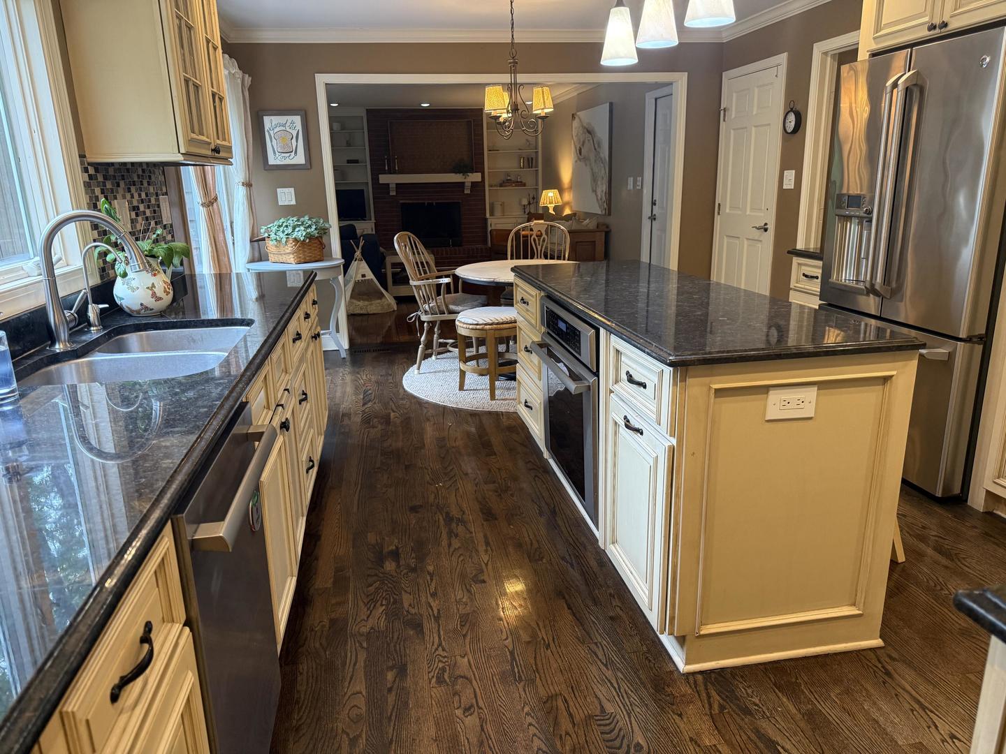 4N220 Thornly Road St. Charles, IL 60174 - Photo 8 of 27 Gallery Image 8
