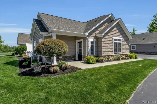 $379,900 | 5665 Southwestern Boulevard, Unit 49C, Hamburg, NY 14075