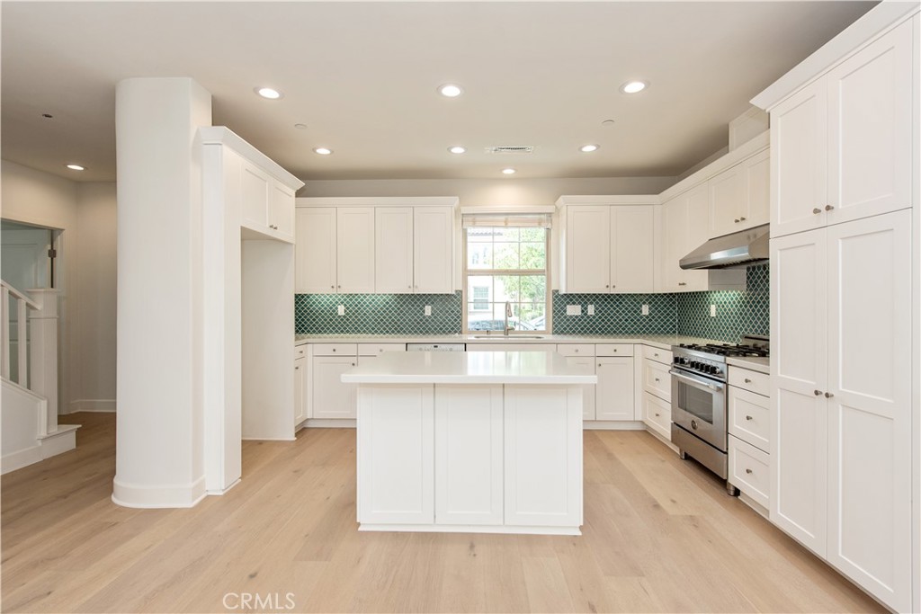 152 Excursion Irvine, CA 92618 - Photo 6 of 17