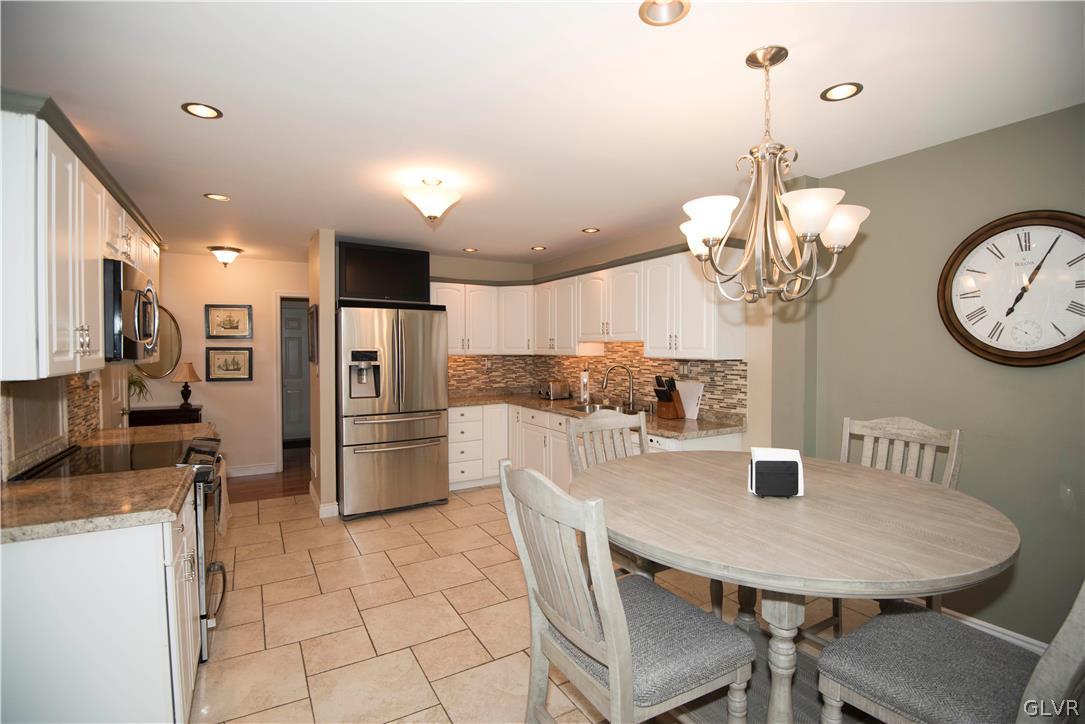 1004 Stone Stack Drive Bethlehem, PA 18015 - Photo 19 of 43 kitchen