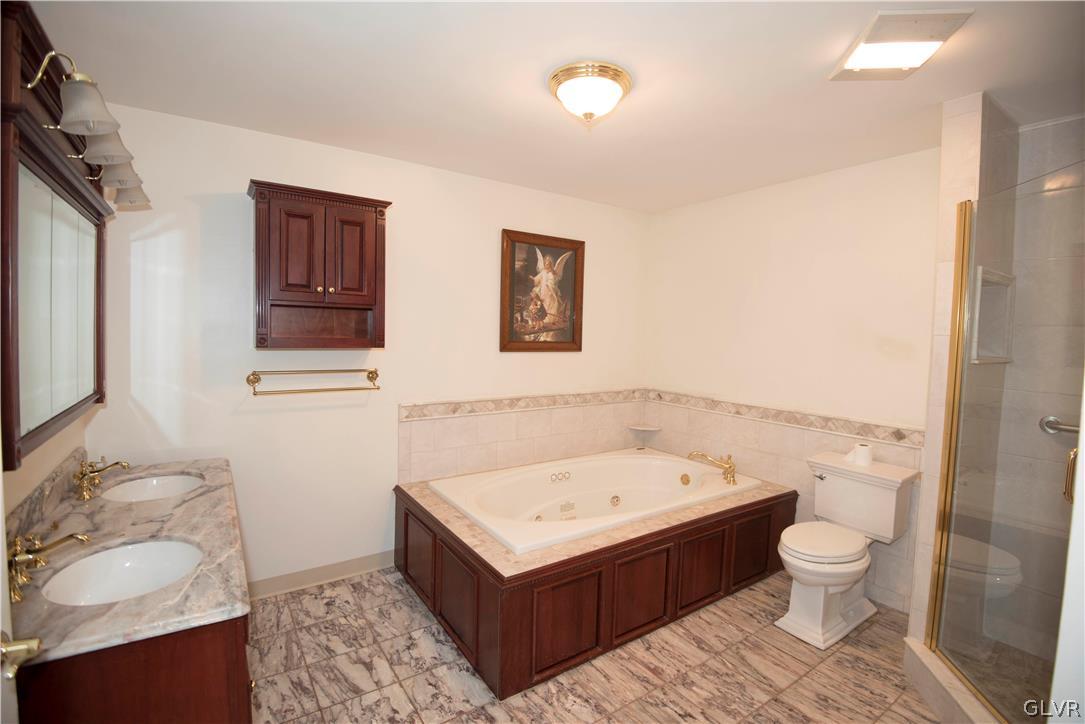 1004 Stone Stack Drive Bethlehem, PA 18015 - Photo 28 of 43 1st floor master bathroom