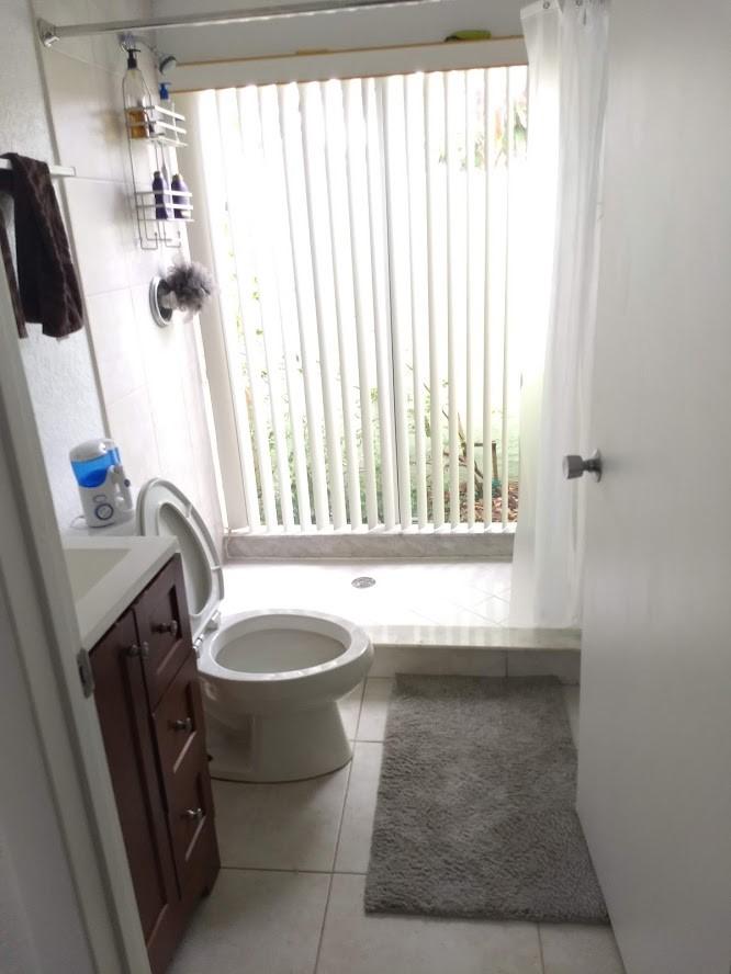 101 Coventry Street Boca Raton, FL 33487 - Photo 17 of 18 Coventry guest house bathroom2