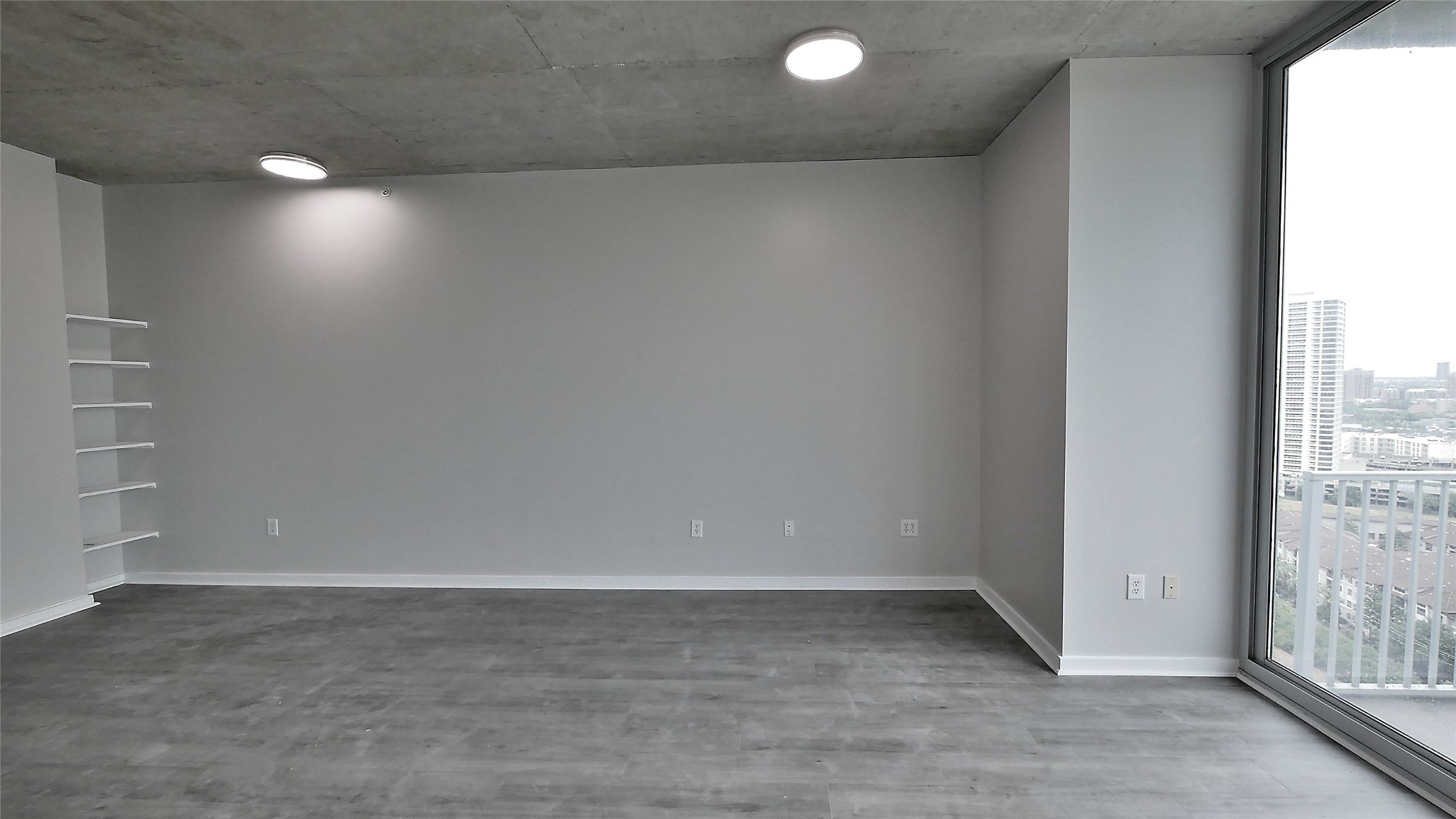 5925 Almeda Road, Unit 12113 Houston, TX 77004 - Photo 12 of 32 Living Room with large floor to ceiling sliding