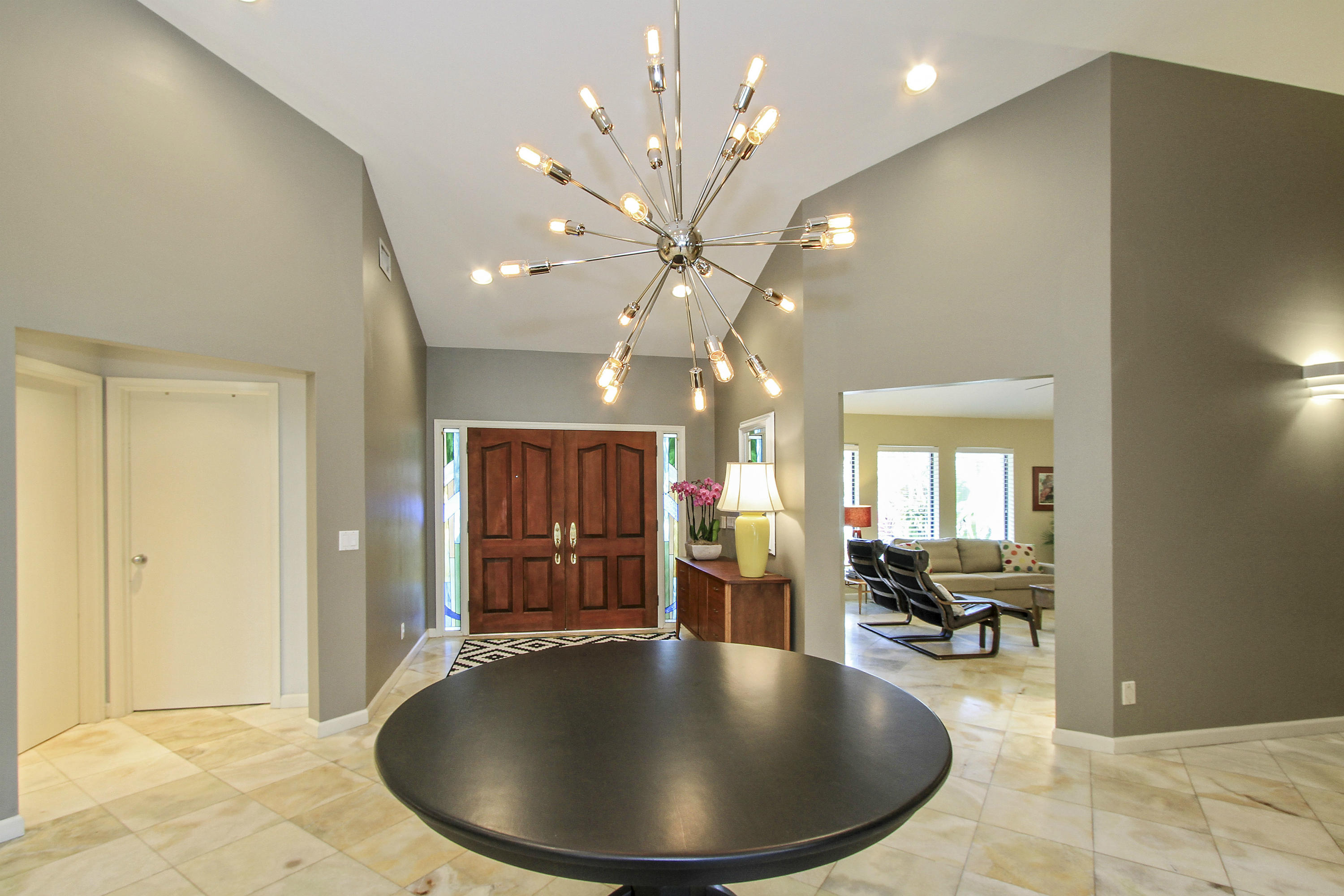 25 Rabbits Run Palm Beach Gardens, FL 33418 - Photo 2 of 22 Foyer of home