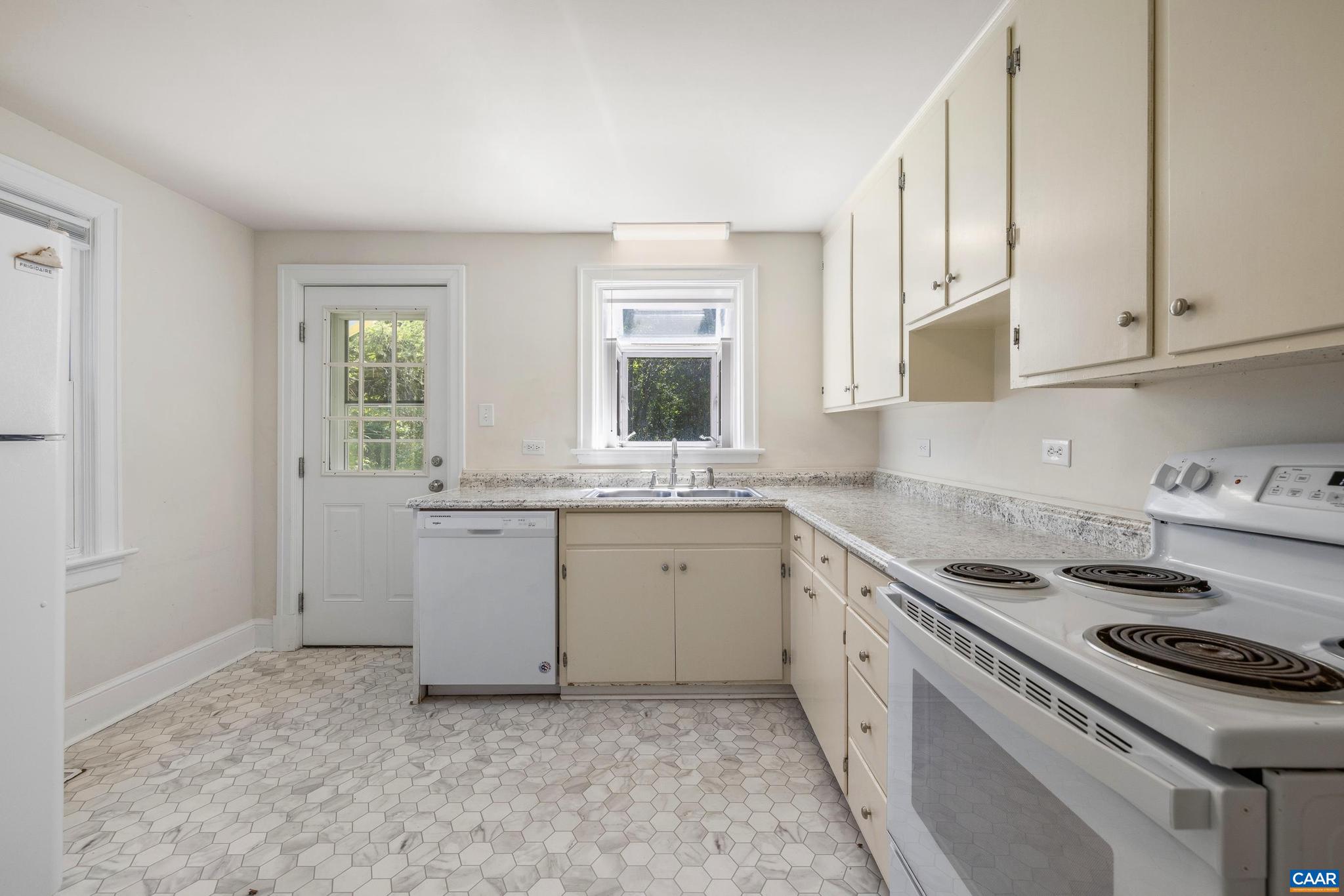 4057 Richmond Road Keswick, VA 22947 - Photo 18 of 45 Gallery Image 18