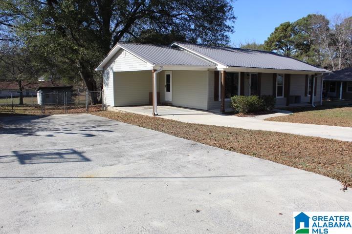 211 Cleveland Avenue Southwest Cullman, AL 35055 - Photo 3 of 27